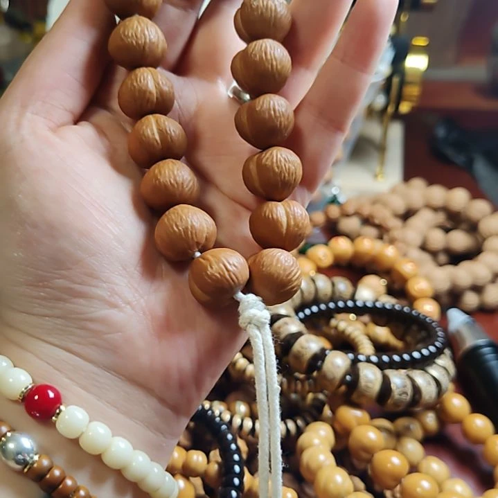 猴头核桃吊坠拉丝屁桃