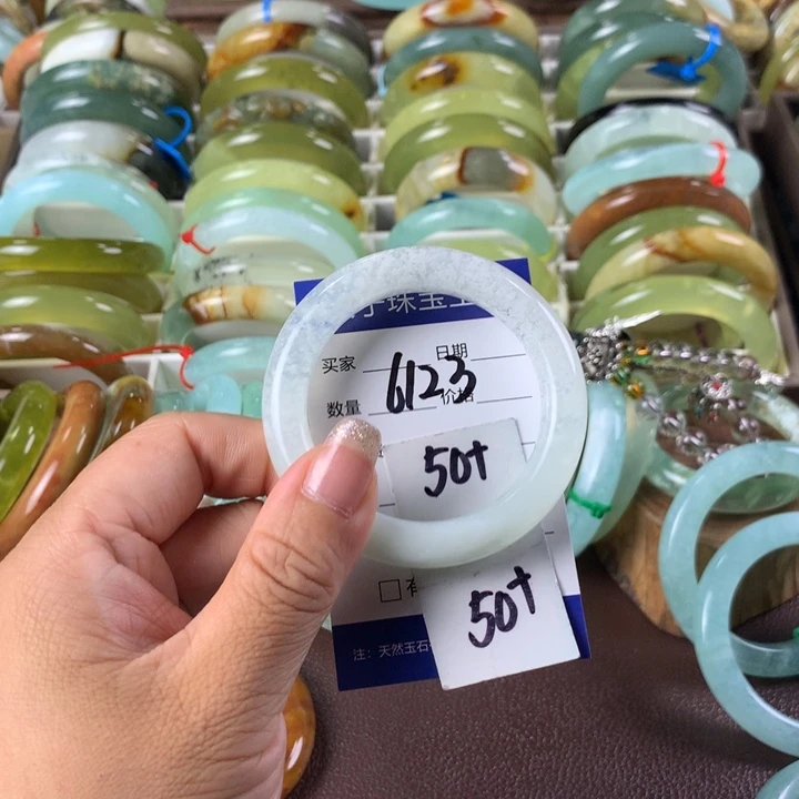 蛇纹石玉未镶嵌手镯6123