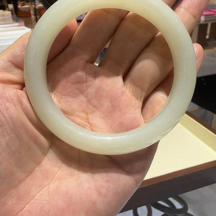 未镶嵌手镯和田玉98