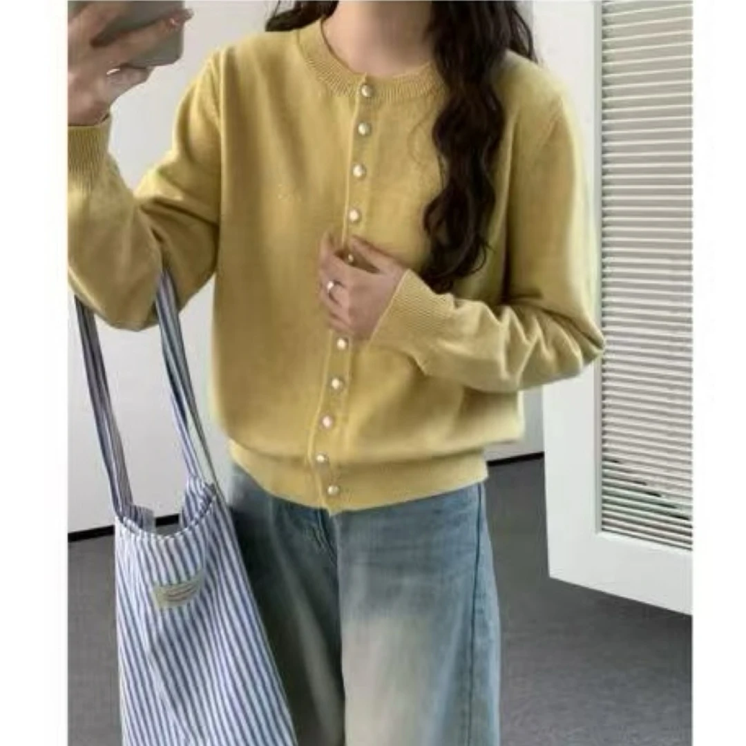 新新定制-圆领单排扣简约风百搭字母款针织开衫399328