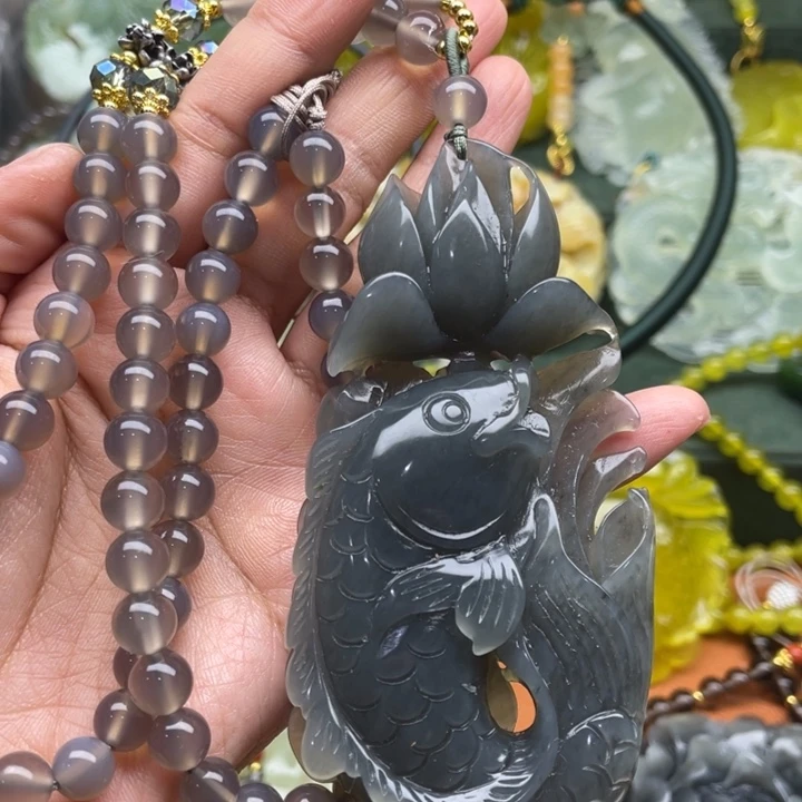 蛇纹石玉未镶嵌吊坠