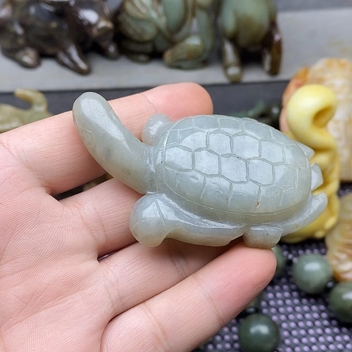 未镶嵌蛇纹石玉颈饰