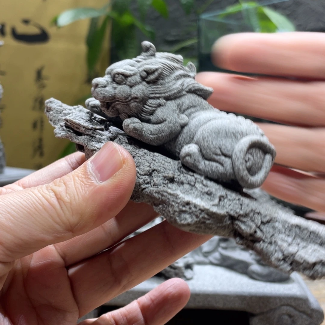 石材树根貔貅一个