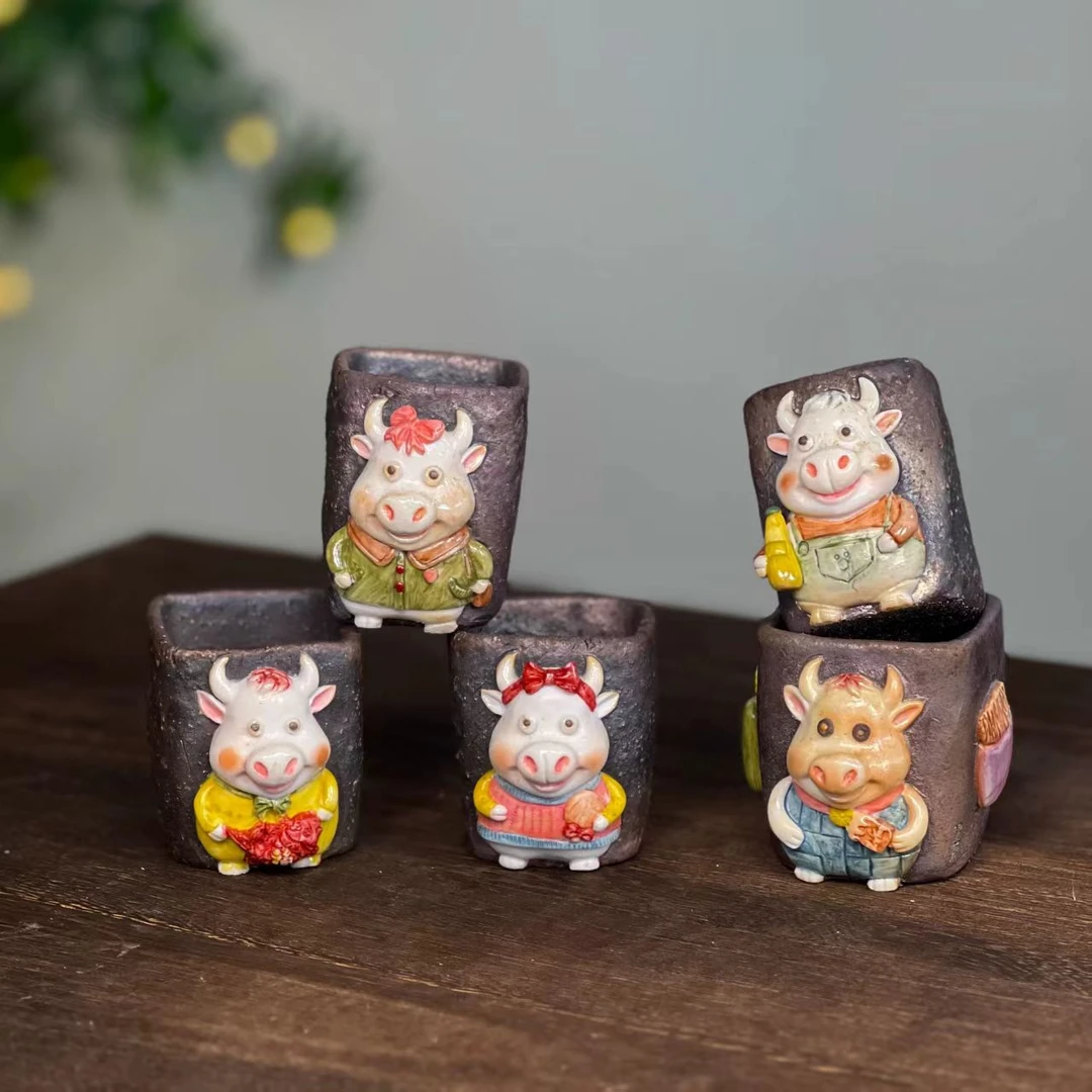 【茗器堂-周锦笔柴烧】牛气冲天 四方杯 柴烧重工彩绘雕刻主人茶杯