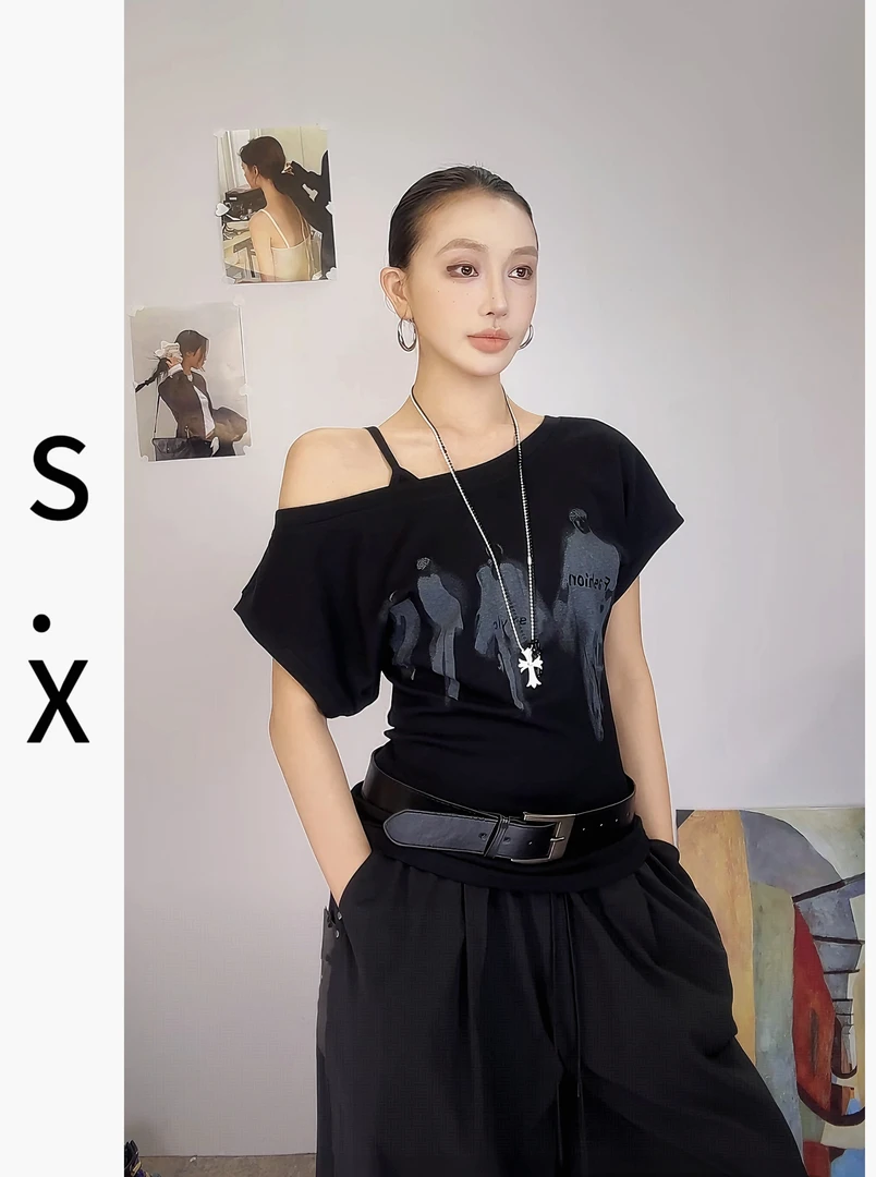 S.X 2025夏新款设计感印花斜肩短袖T恤百搭