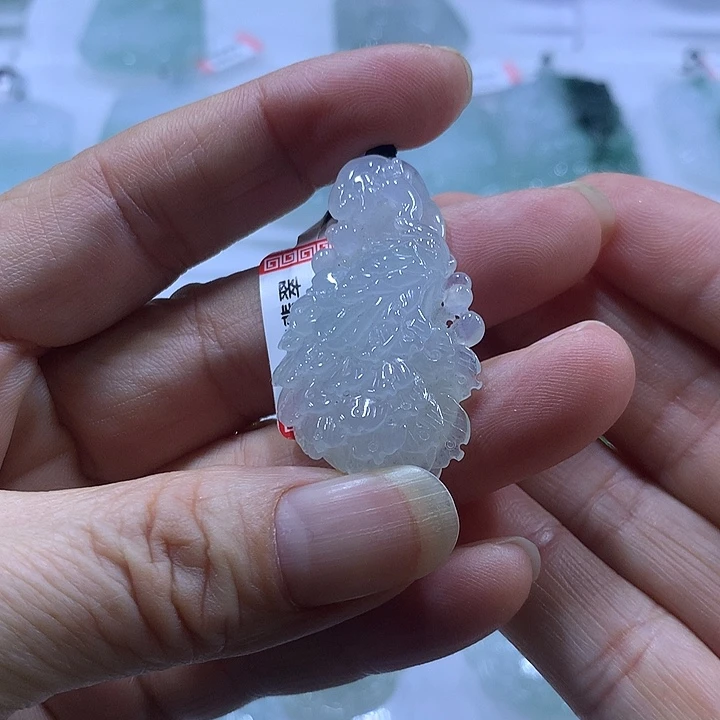 翡翠未镶嵌颈饰天然翡翠吊坠A货