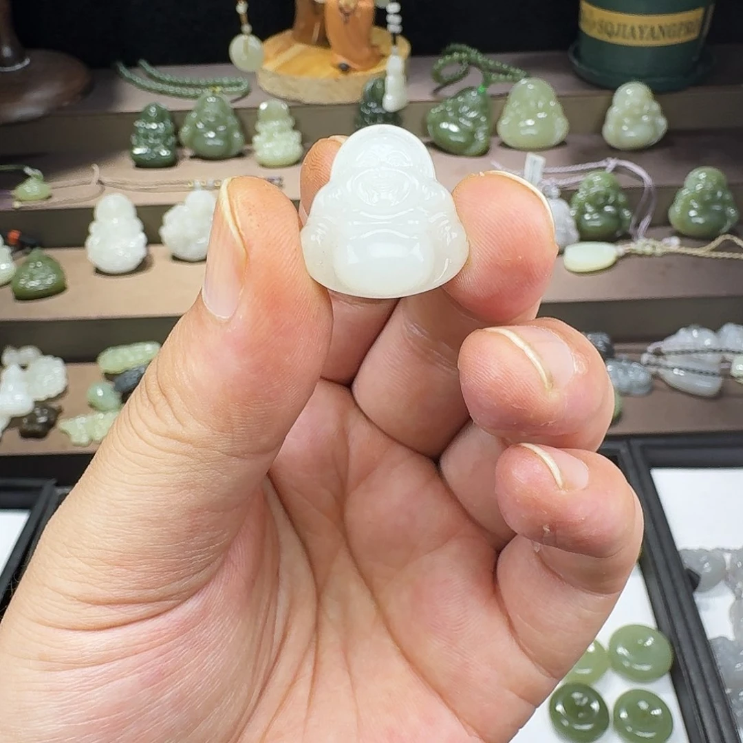 和田玉（糖玉）未镶嵌颈饰