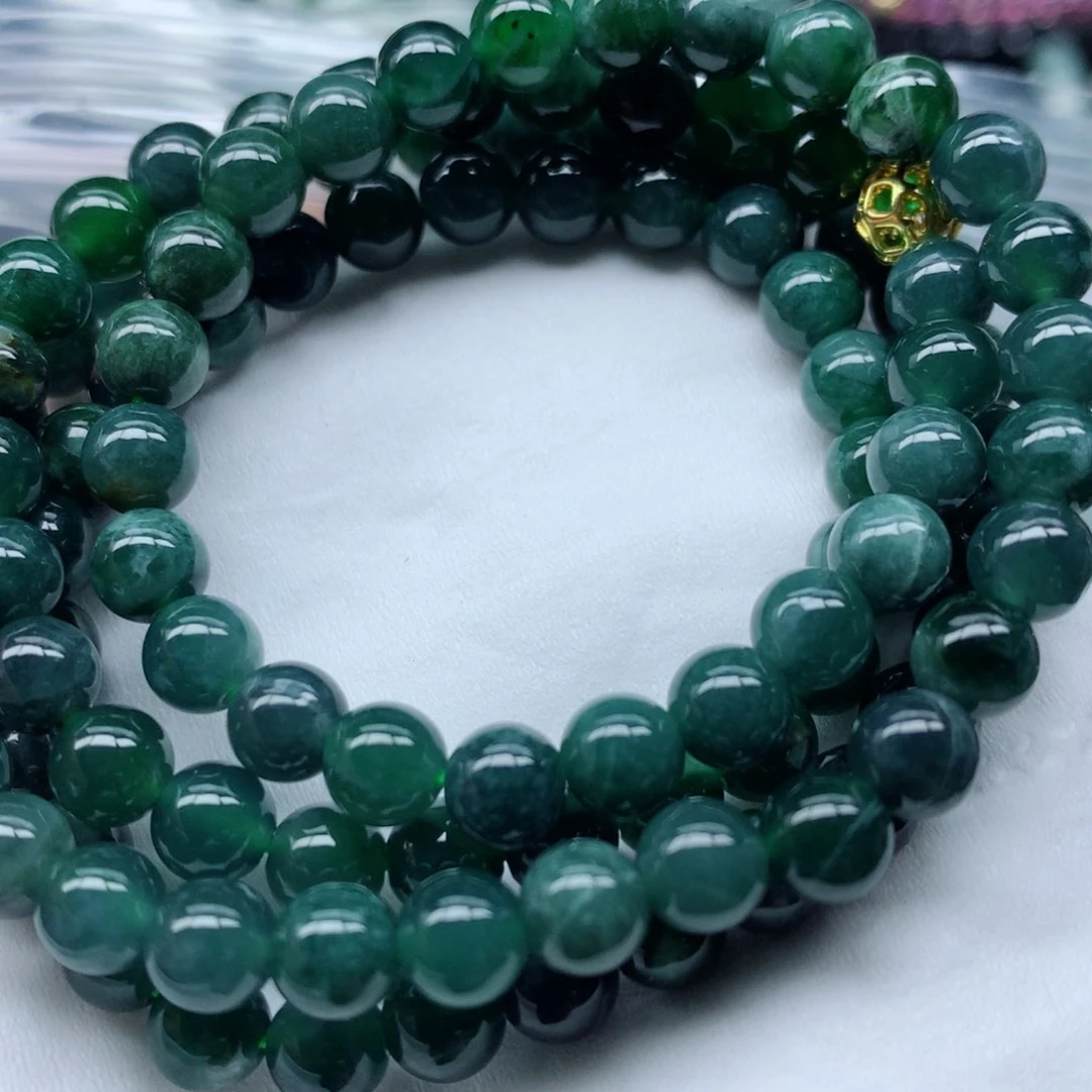 翡翠颈饰未镶嵌手串