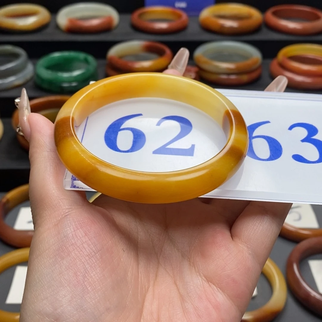 石英质玉（黄龙玉）手镯未镶嵌