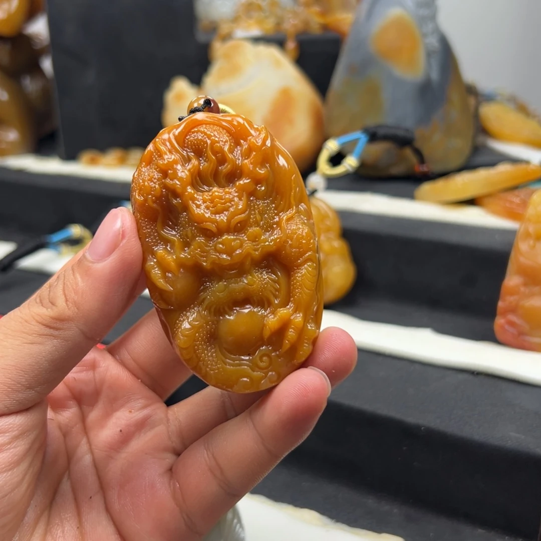 石英质玉（黄龙玉）未镶嵌黄龙玉