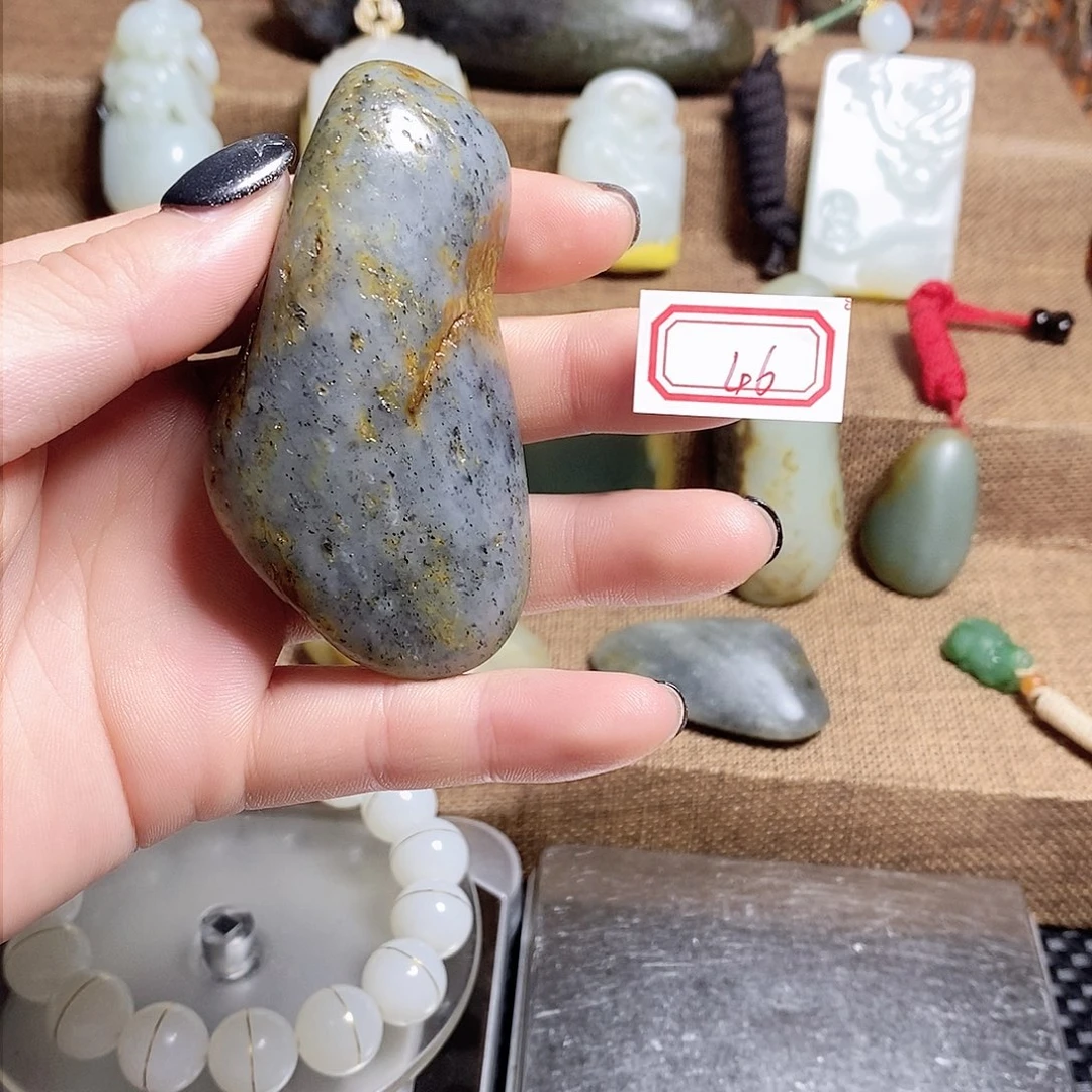 未镶嵌和田玉挂件46