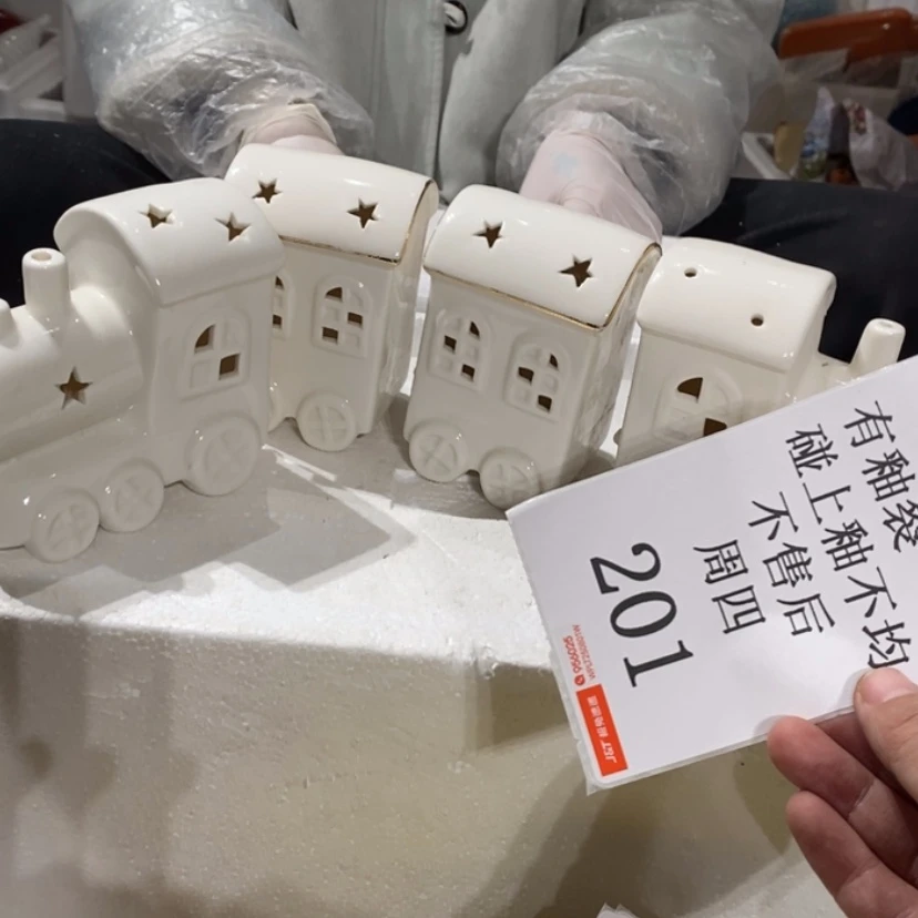 【闪购商品】摆件豆***肉陶瓷摆件瑕疵特卖