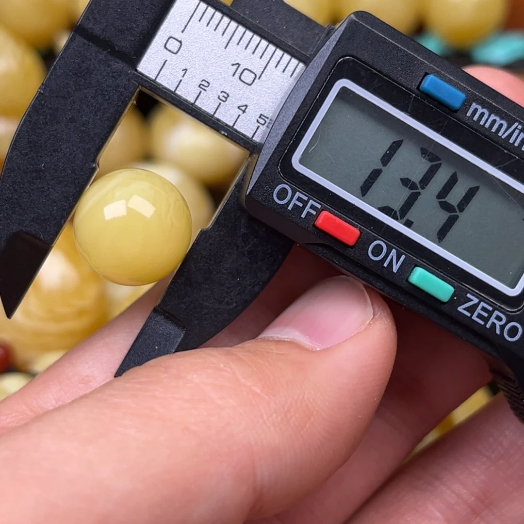 琥珀裸石未镶嵌蜜蜡