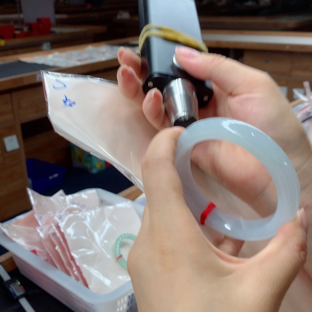 未镶嵌挂件翡翠买断