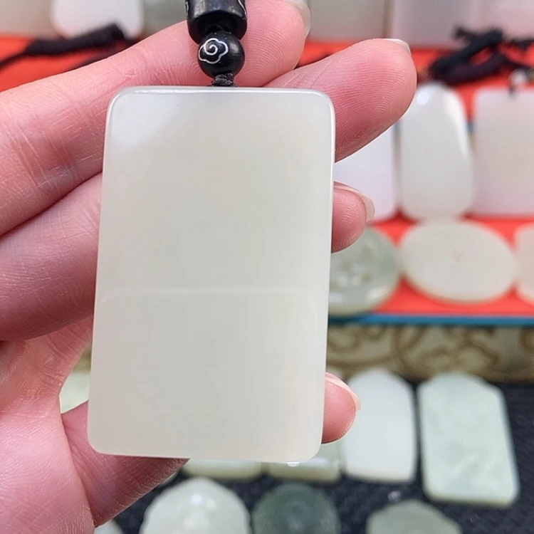 【闪购商品】颈饰未镶嵌和田玉