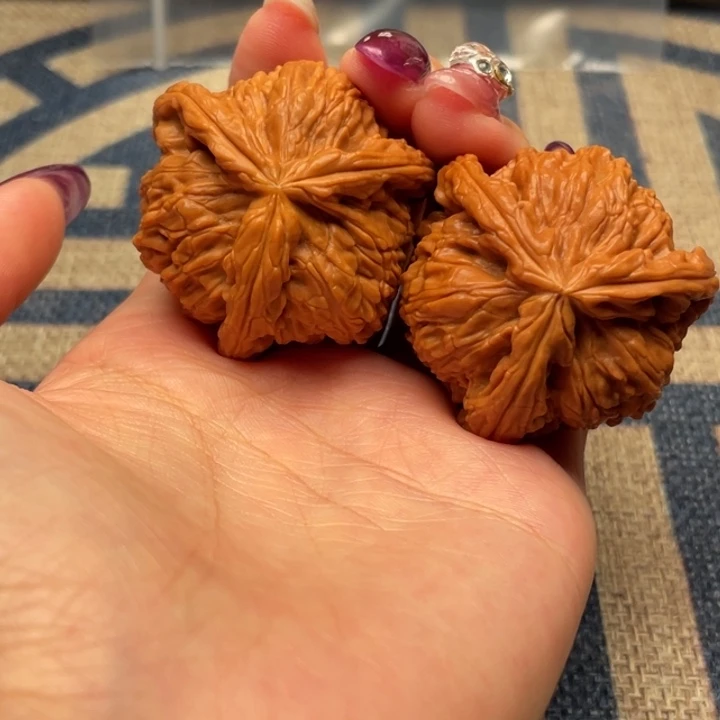 万***利吊坠文玩核桃白狮子