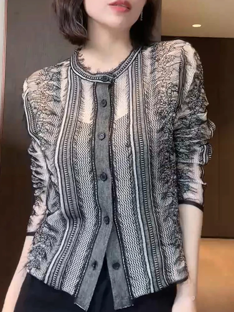 2025年秋季新款时尚百搭宽松韩系圆领长袖针织衫女设计感黑色花纹
