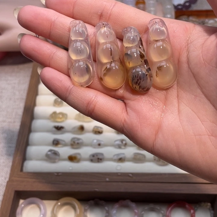 玛瑙/玉髓颈饰合金
