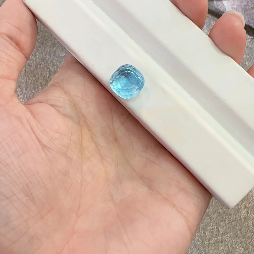 托帕石裸石8.8ct天空蓝蘑菇头