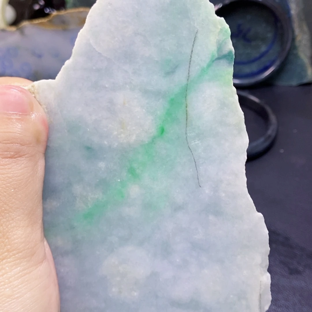 翡翠未镶嵌颈饰019号