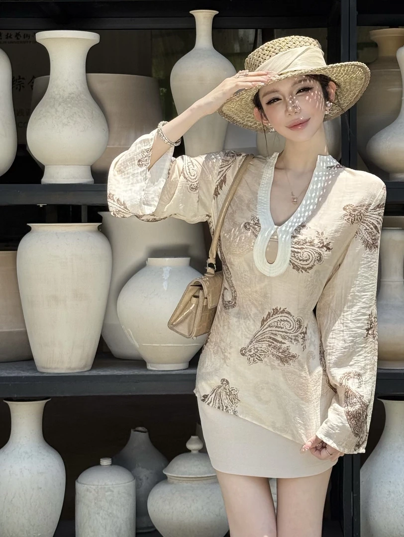 粉红PINK丨“百穿不腻”老钱风天丝亚麻撞色拼接上衣LWJ25B2T1966