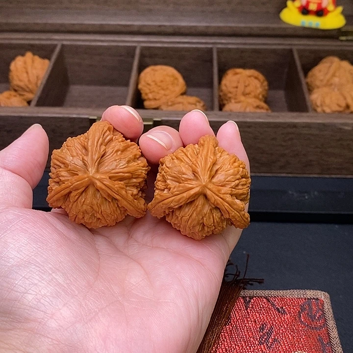 笨***羊把件文玩核桃白奔