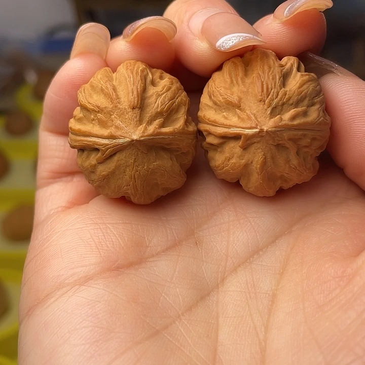 吊坠文玩核桃粗筋正圆八棱