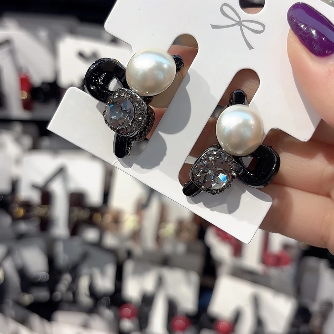 皮质铁合金白珠刘海夹