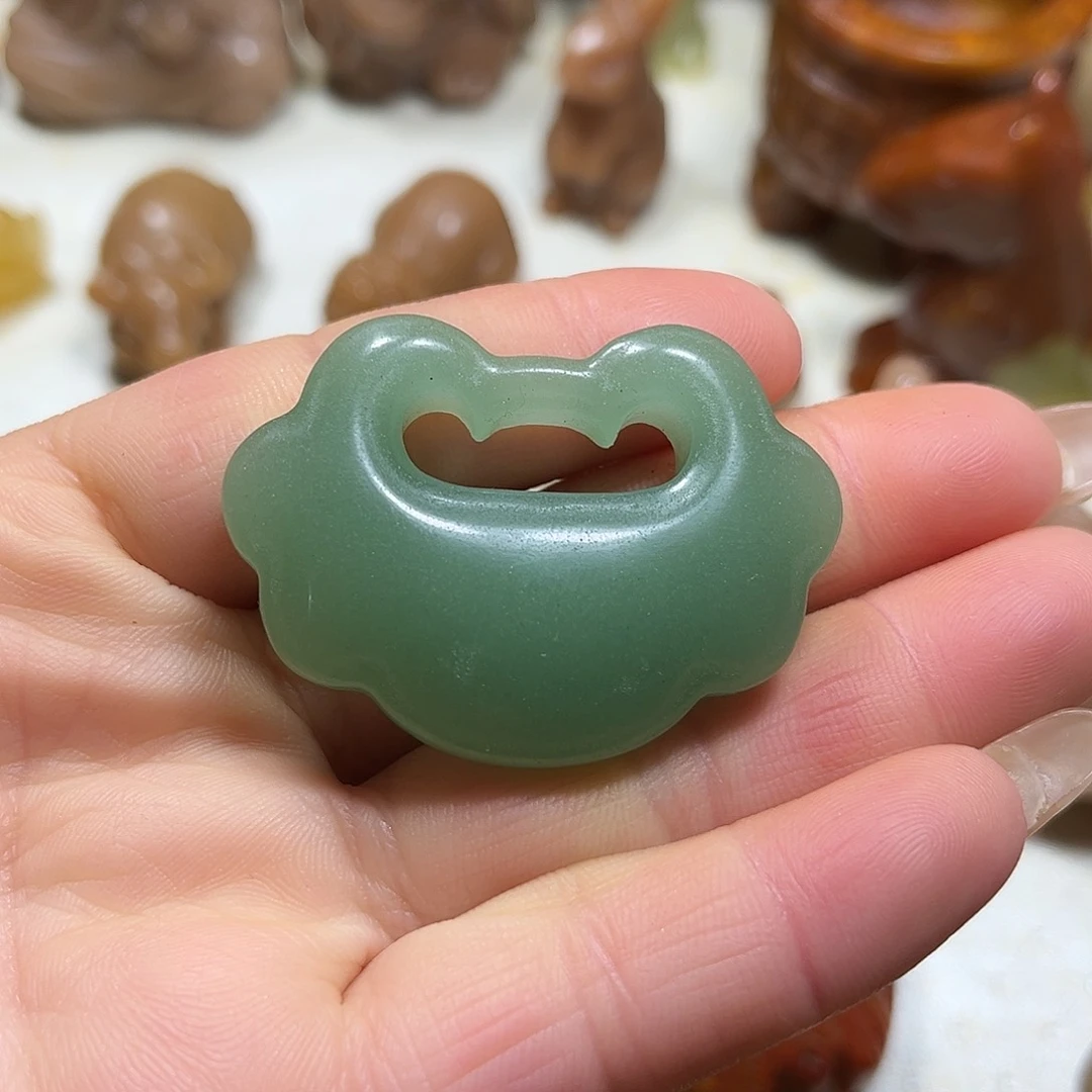 白玉菩提吊坠白玉菩提吊坠