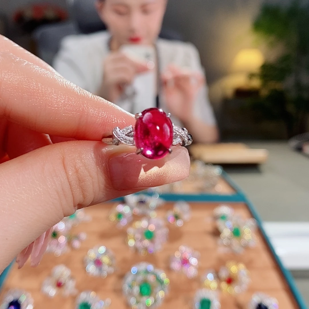 铂Pt950镶嵌戒指红色碧玺4.39ct卢比