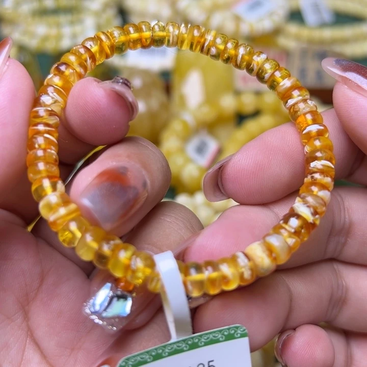 蜜蜡未镶嵌珠宝奇石