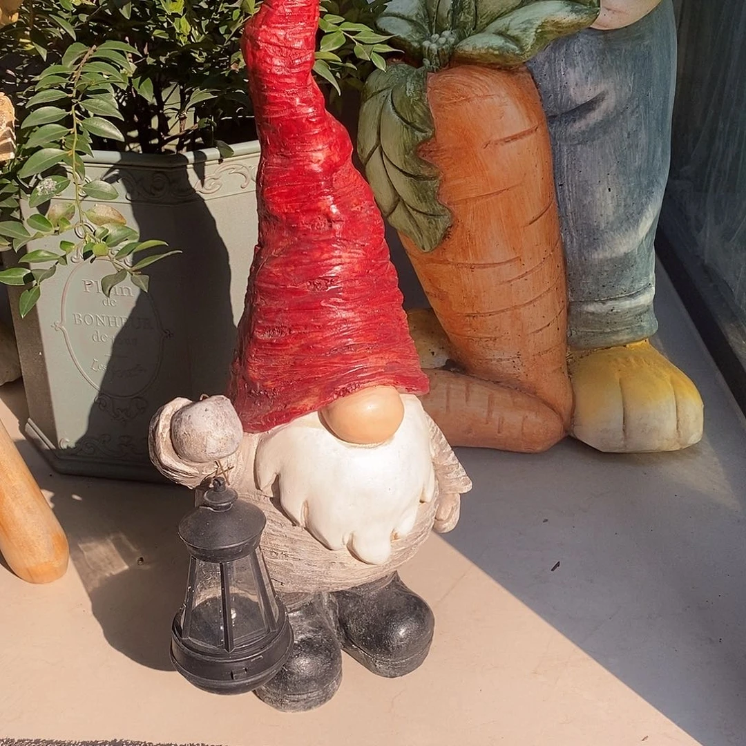 有机玻璃红帽地精