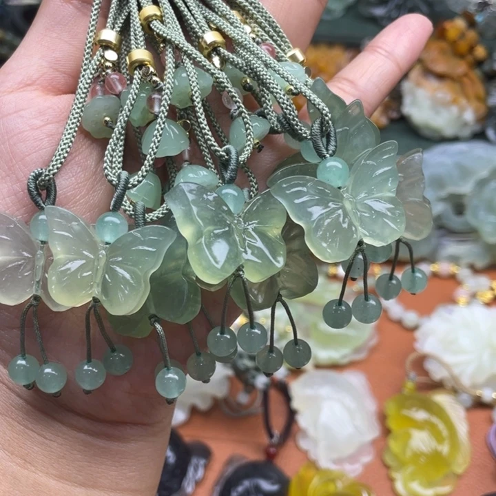 蛇纹石玉未镶嵌吊坠