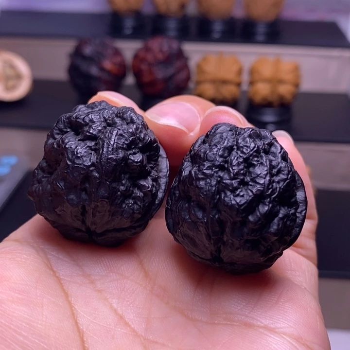 文玩核桃把件血舍利地闷15