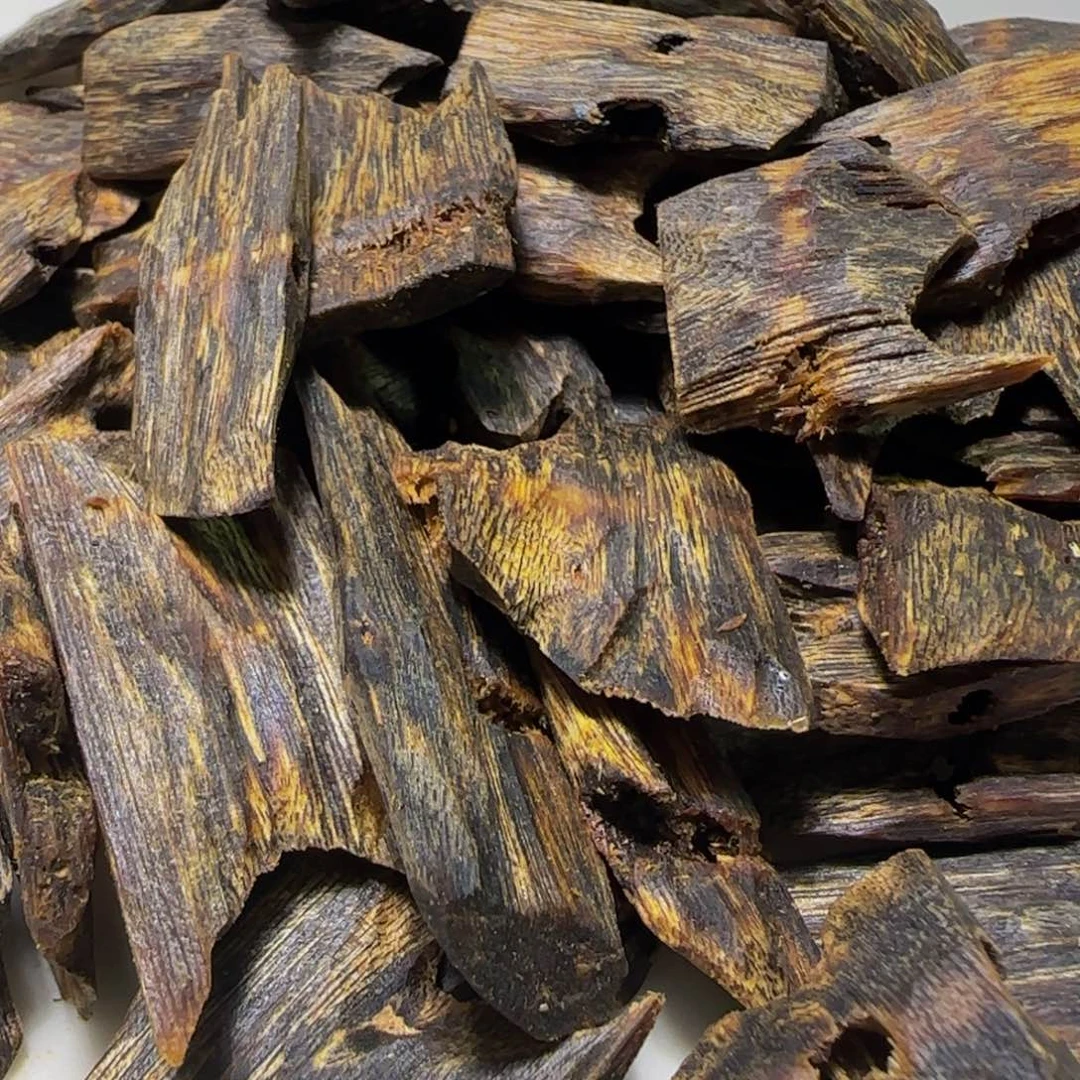 沉香沉香碎屑海南莺歌绿奇沉水块料10克