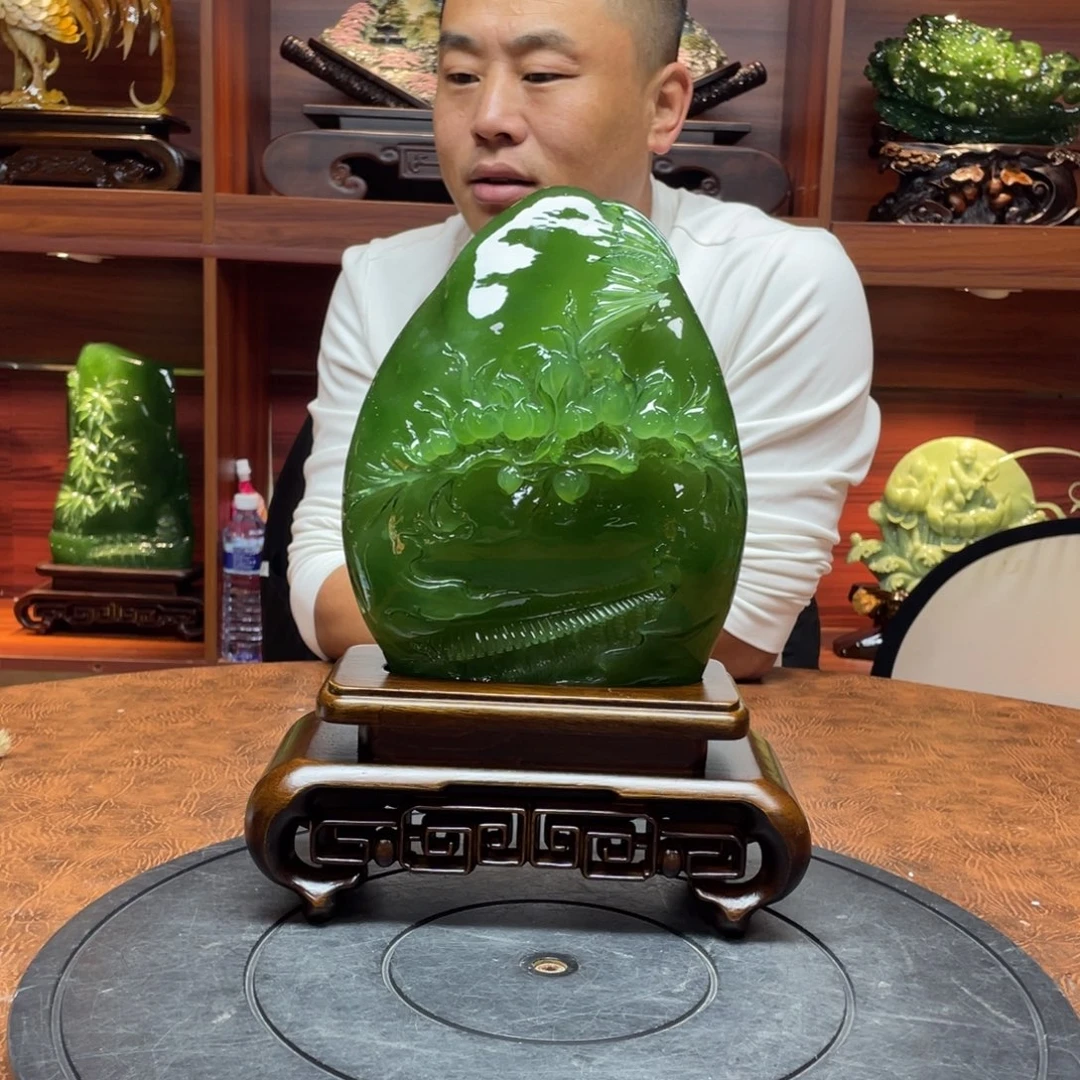 心***成玉手工雕刻岫玉摆件