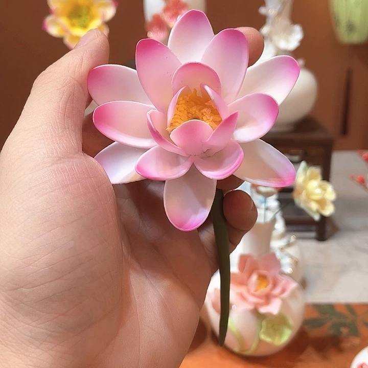 手工陶瓷精致摆件