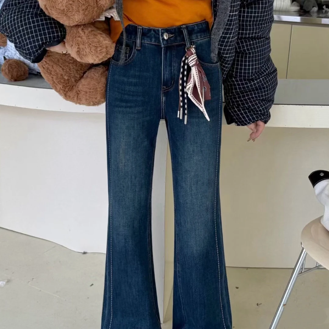 中腰显瘦微喇牛仔裤女款秋季百搭时尚长裤