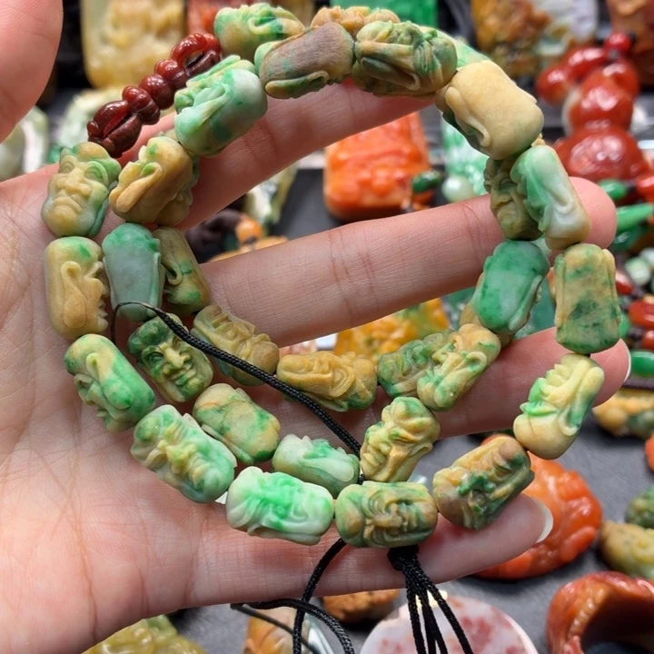 山***团翡翠未镶嵌挂件罗汉项链