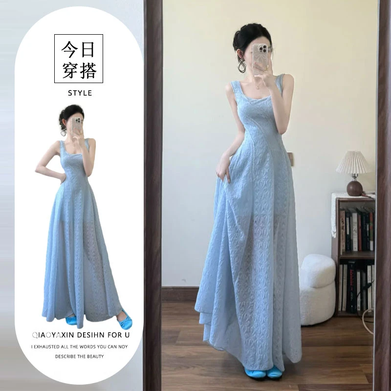 T256574夏季法式高级感大方得体小众不撞款蓝色背心蕾丝连衣裙子