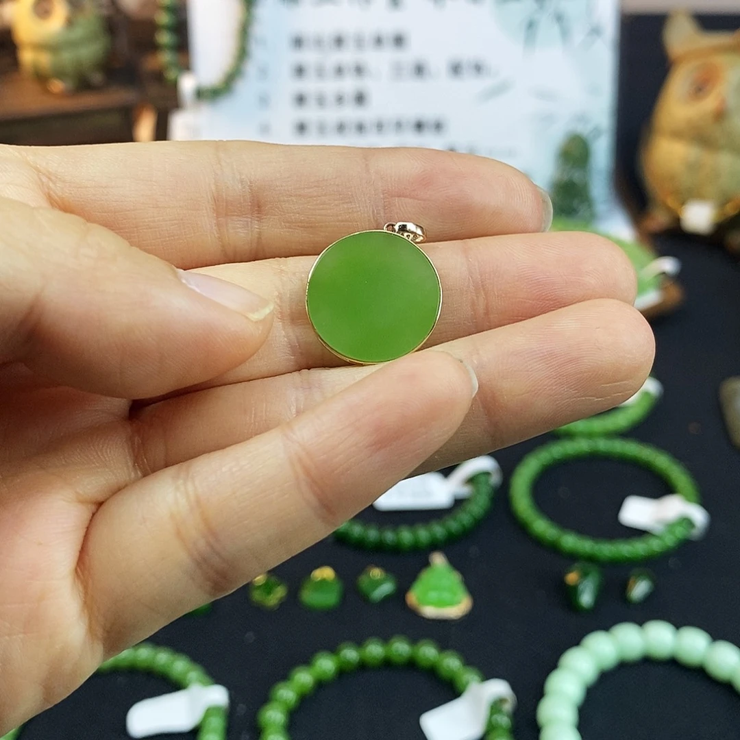 和田玉（碧玉）未镶嵌颈饰