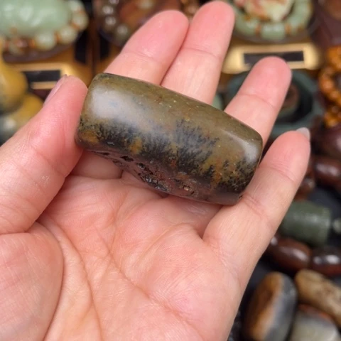 岫岩河磨玉（透闪石质玉）手链未镶嵌