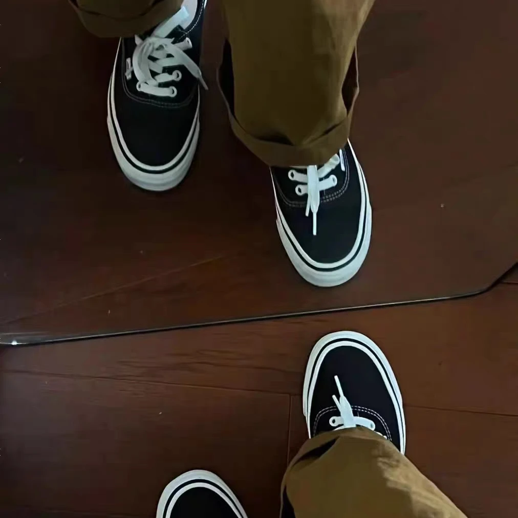 （折弯处易开胶）定制款加高围条:经典款情侣款帆布鞋白搭帆布鞋