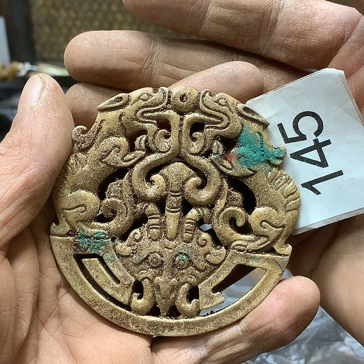 未镶嵌和田玉挂件