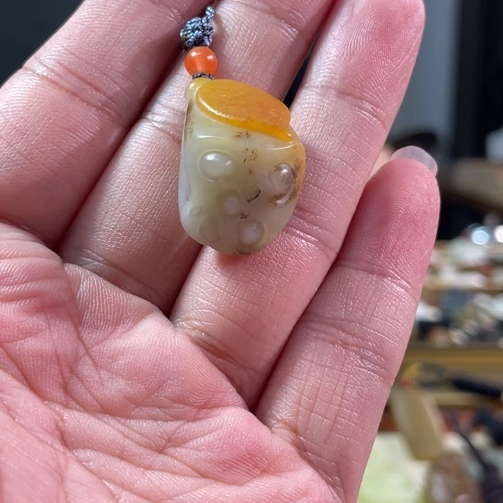 颈饰未镶嵌和田玉