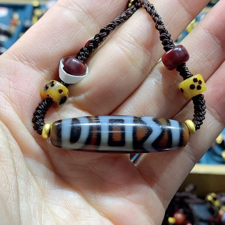 玛瑙/玉髓颈饰合金