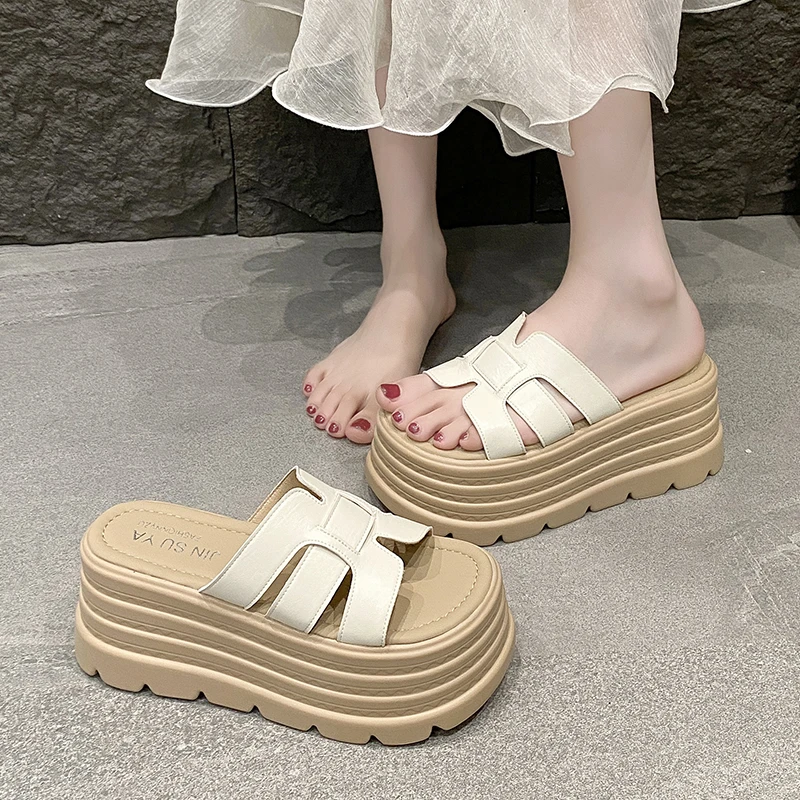 8cm拖鞋女2025新款爆款网红百搭夏季外穿时尚厚底增高小个子凉拖