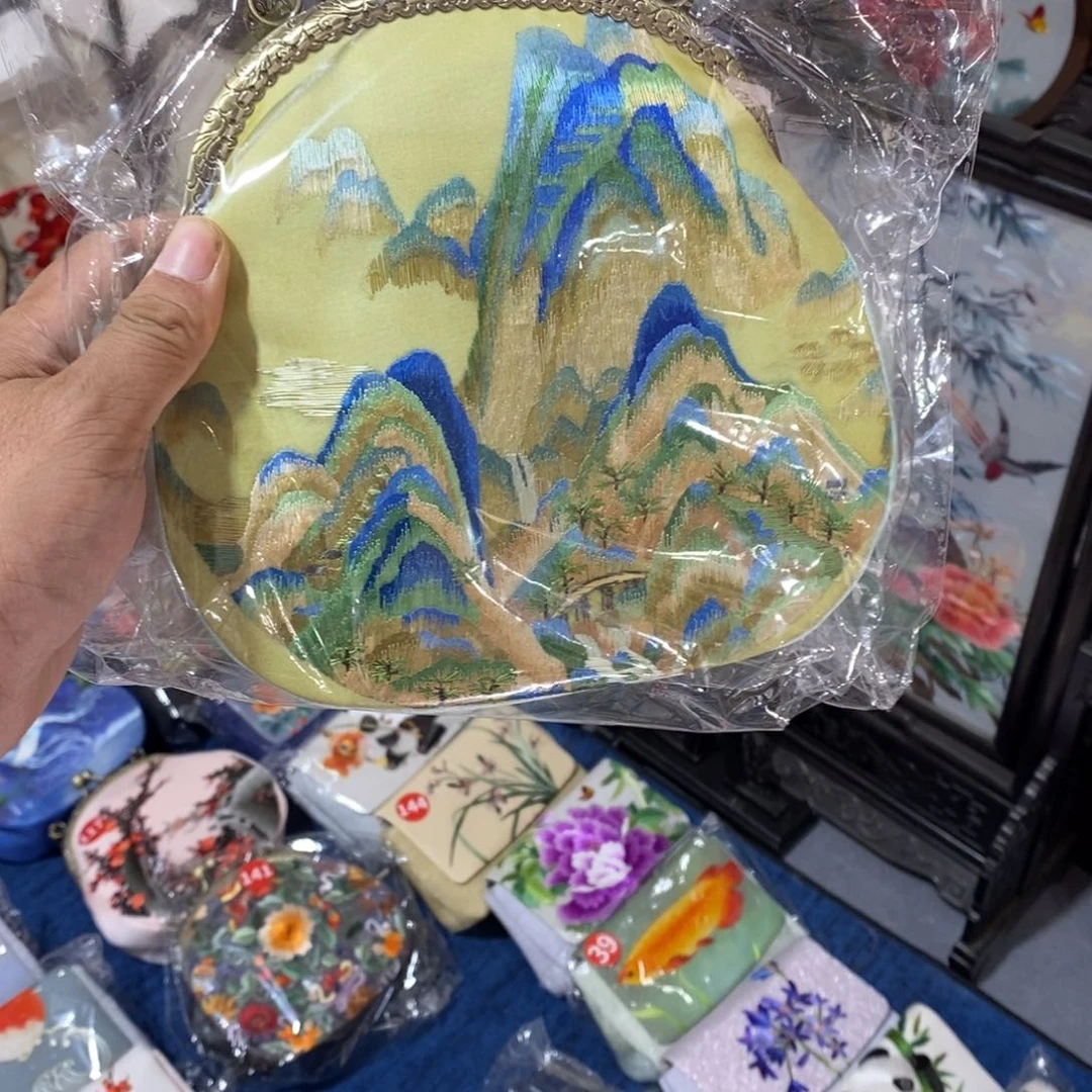 刺绣?****手工刺绣包包