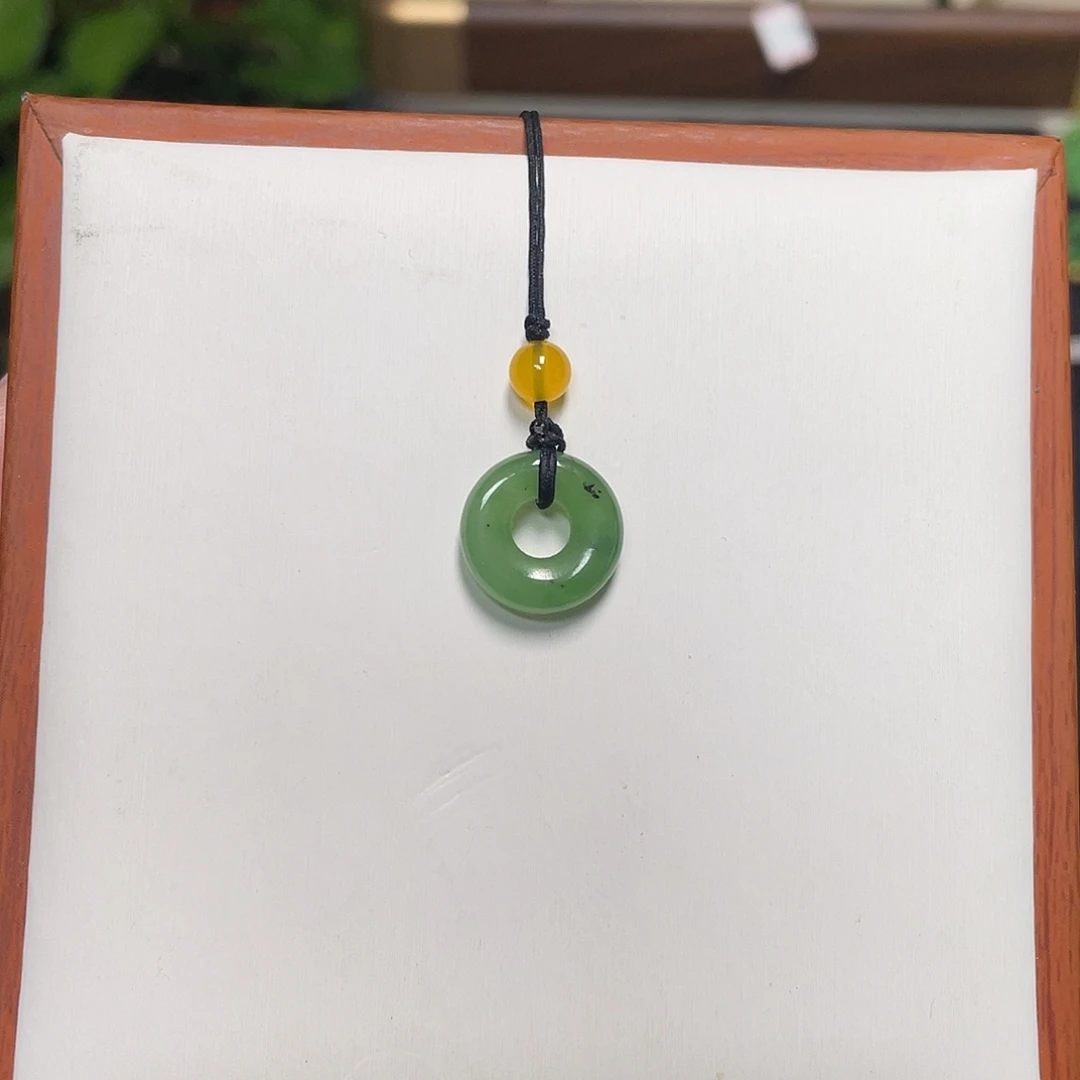 和田玉未镶嵌车挂