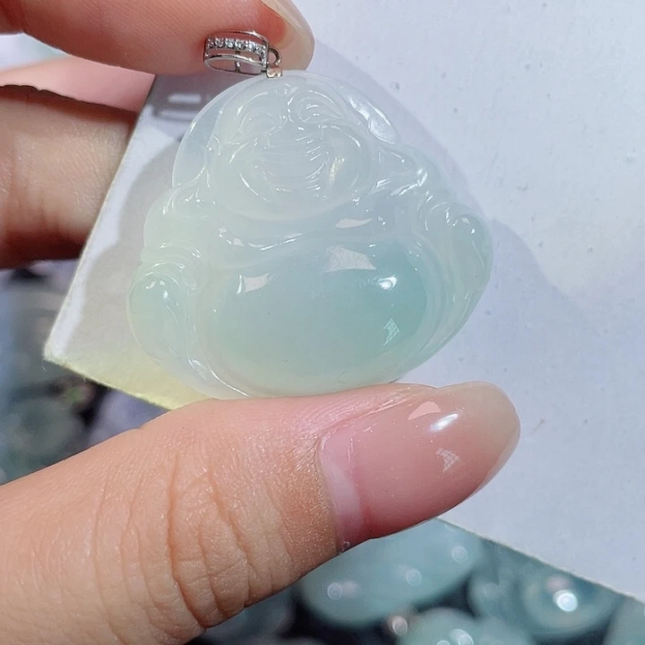 颈饰18K金镶嵌翡翠佛公